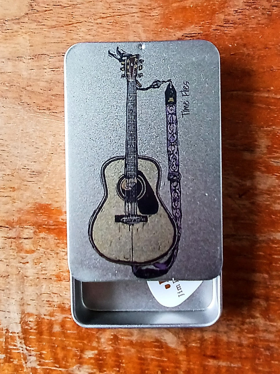 Guitar pick Tin "Time Flies" L11