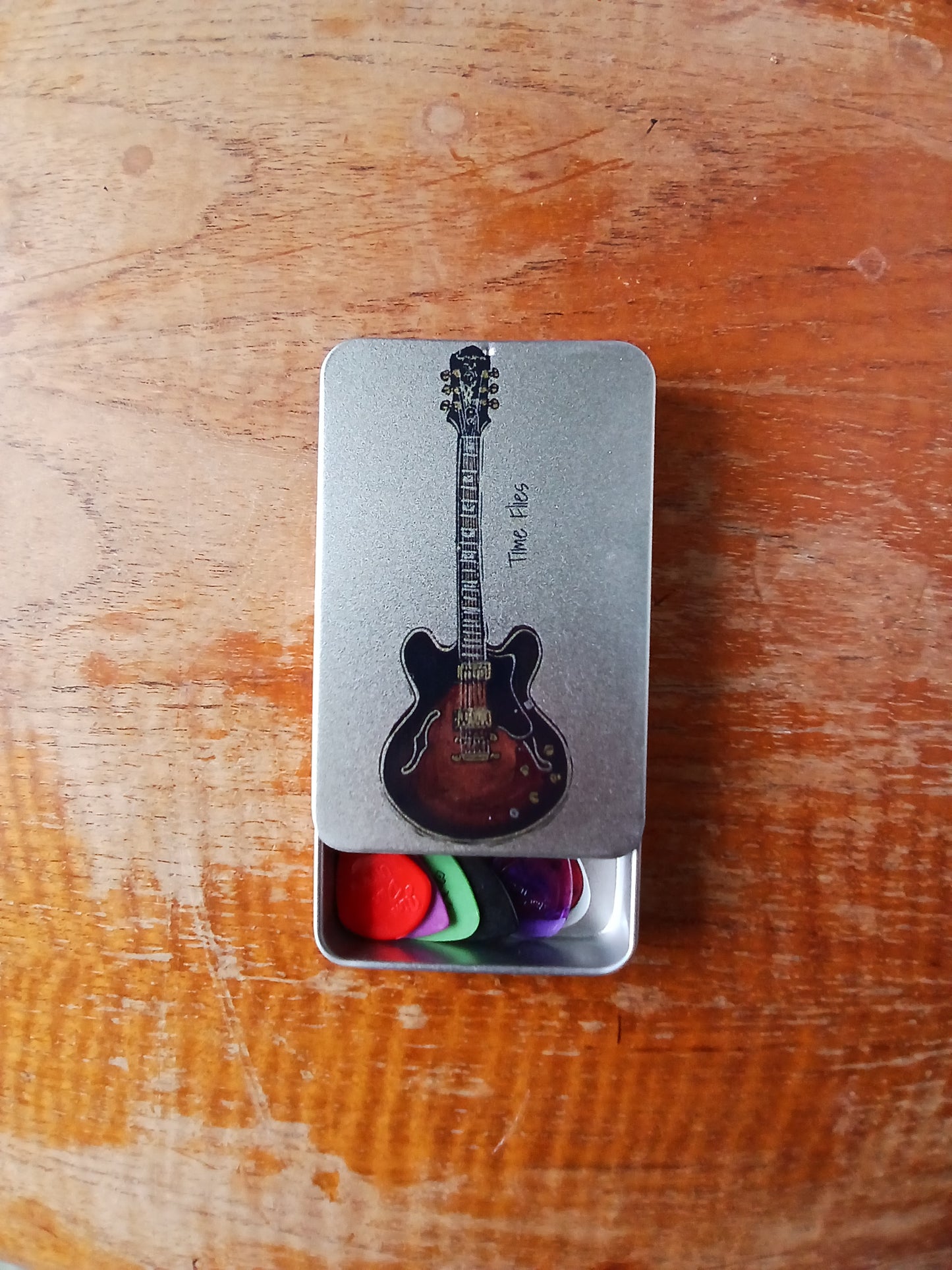 Guitar pick Tin "Time Flies" Sheraton